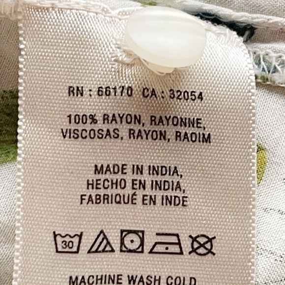 Anthropologie Maeve Fluttered Floral Top - Picture 6 of 6